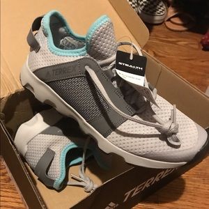 Adidas Terrex Voyager DLX